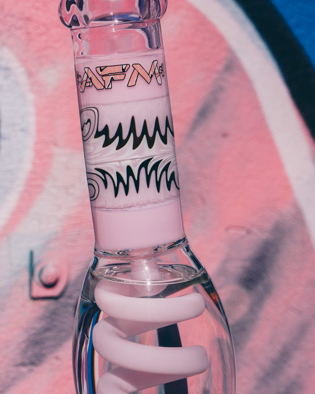 AFM 16″ Reversal UFO Pyramid Freezable Coil Bong